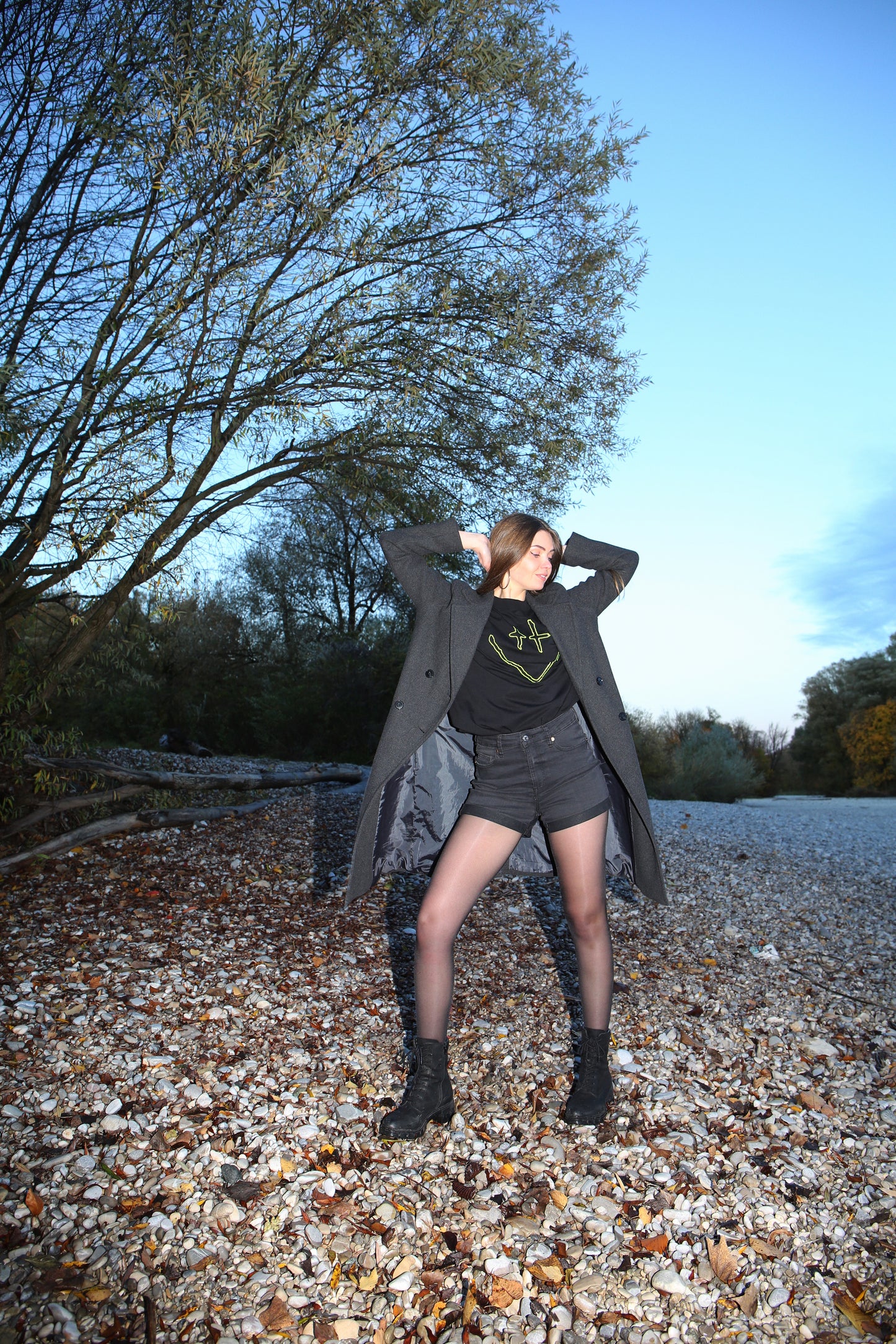 Bee - Smiley vorne OS